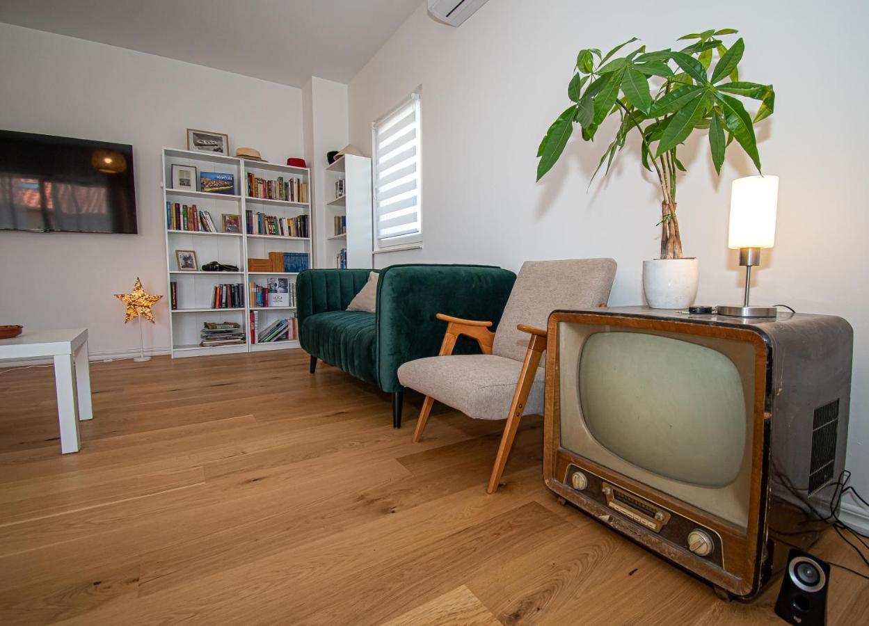 Apartment Nikola Kaštel Novi Esterno foto